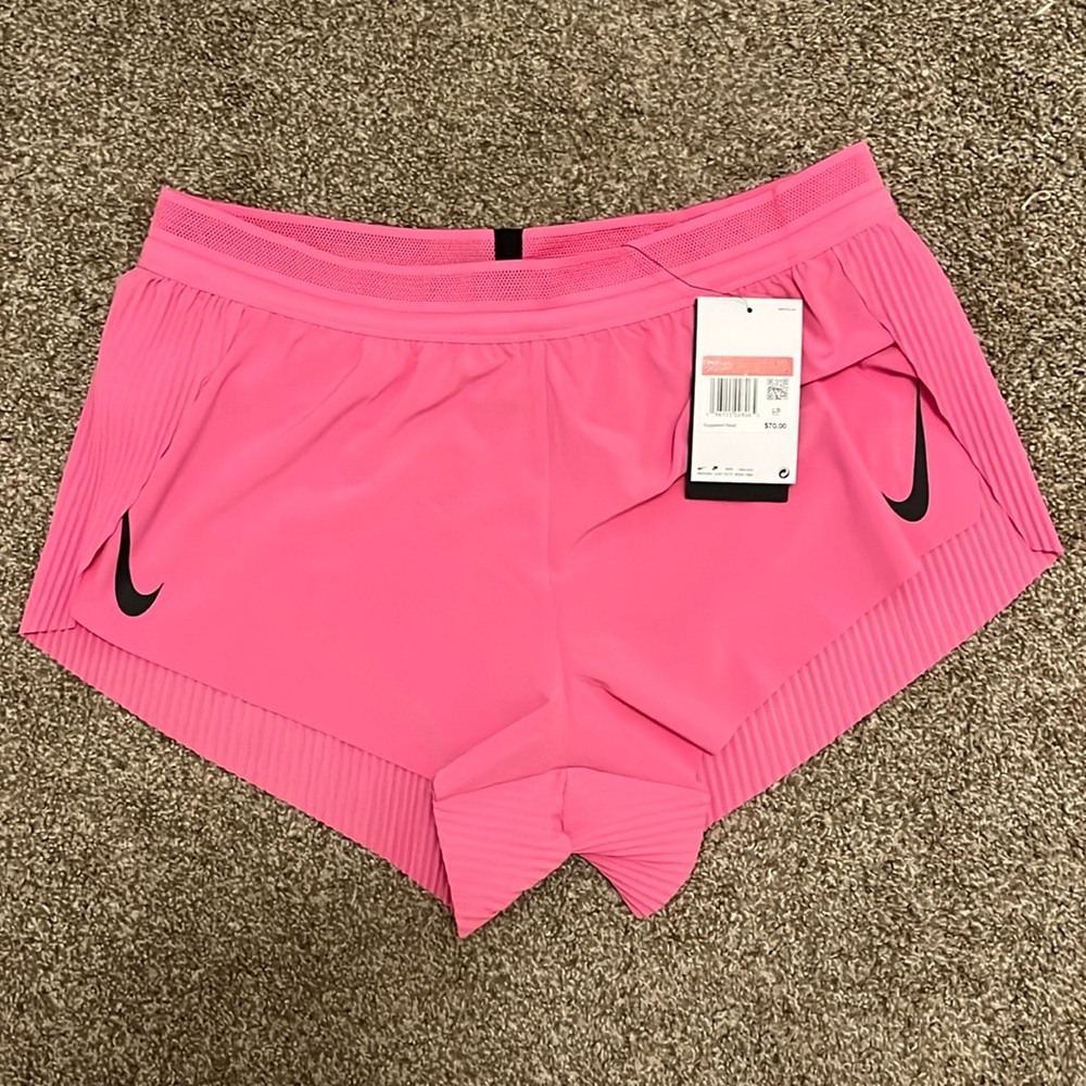 Nike areoswift shorts LOW RISE NWT